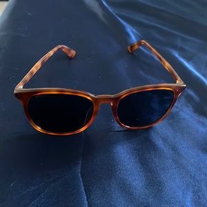 Gucci Sunglasses with case and cloth